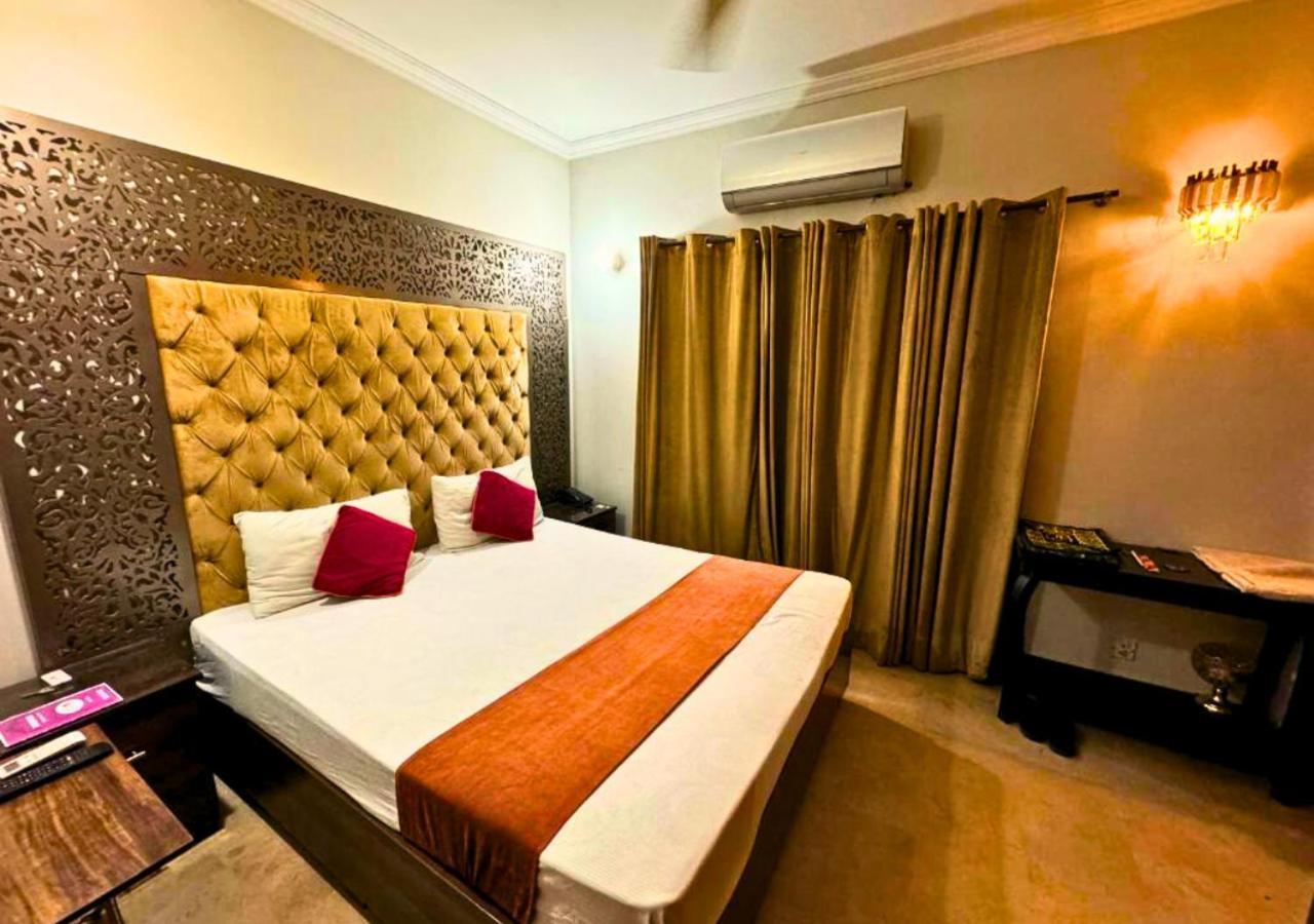 לאהור Doves Inn Hotel Kalma Chowk מראה חיצוני תמונה