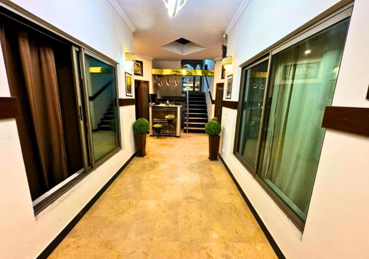 לאהור Doves Inn Hotel Kalma Chowk מראה חיצוני תמונה